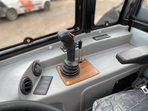 телескопический погрузчик builder tl18s